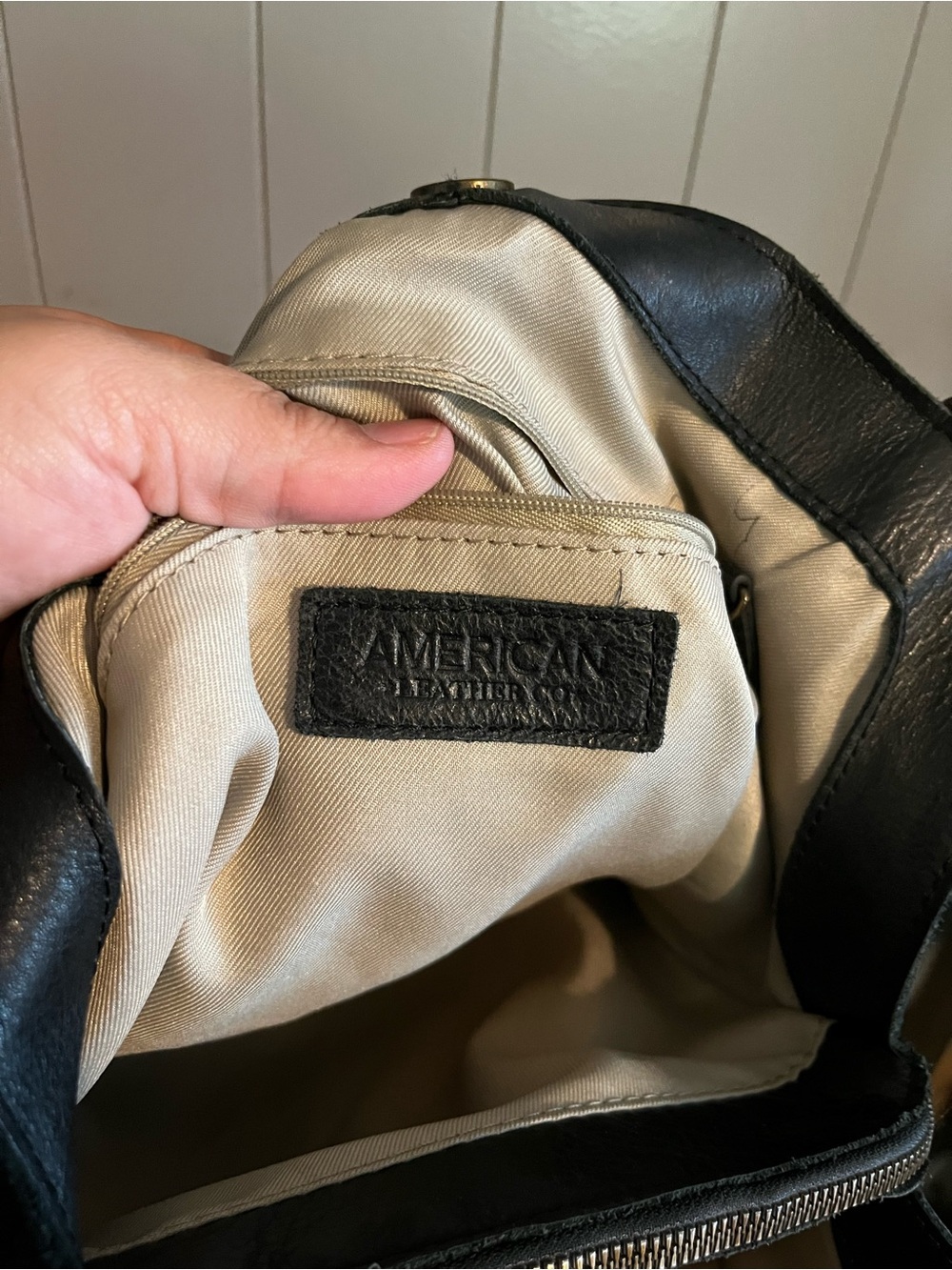 American Leather Co. Austin Triple Entry Bucket purse - Picture 8 of 9